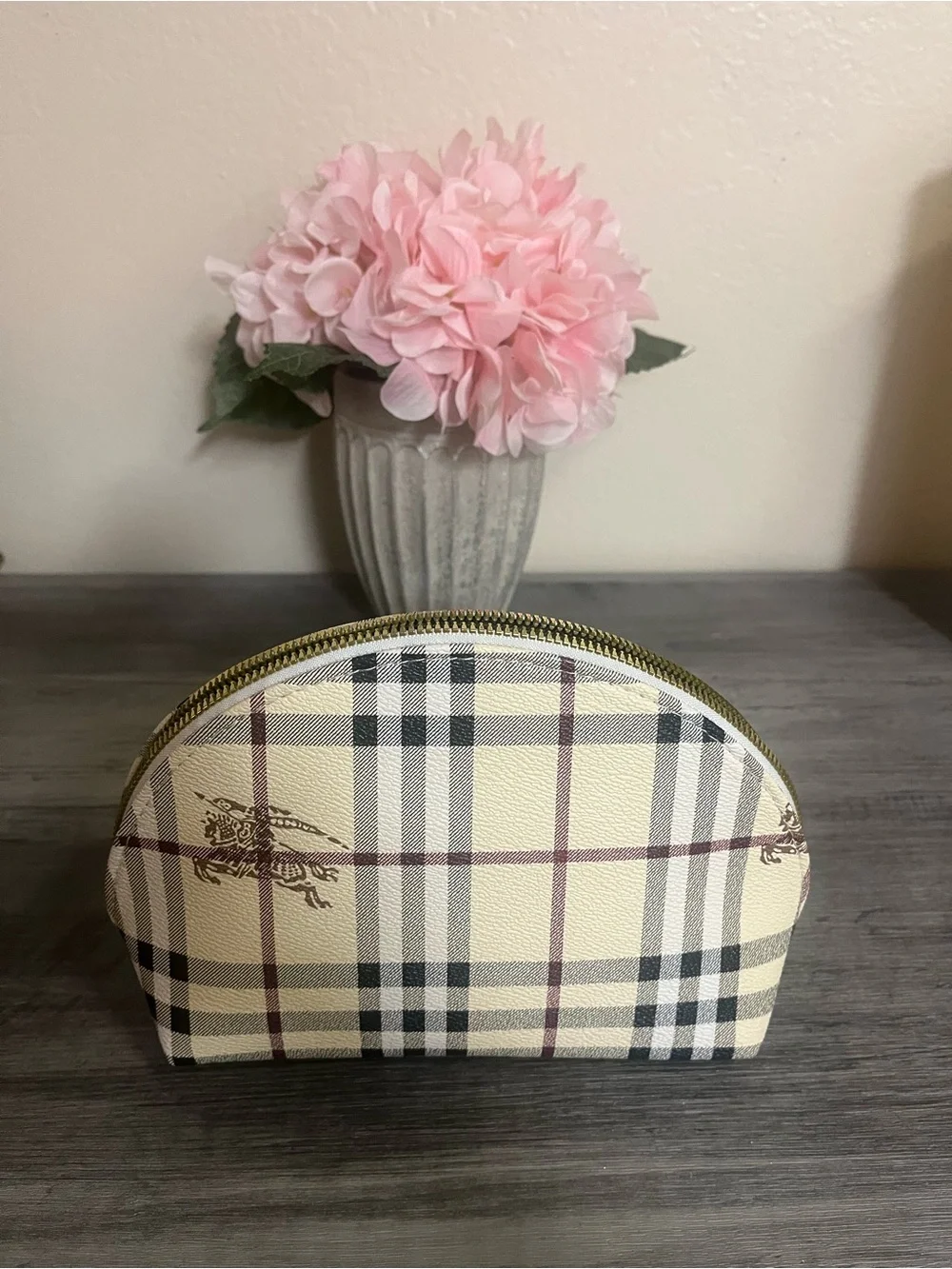 Checked Cream Zip Cosmetic Pouch
